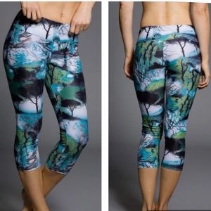 ONZIE Forest Capri Leggings XS